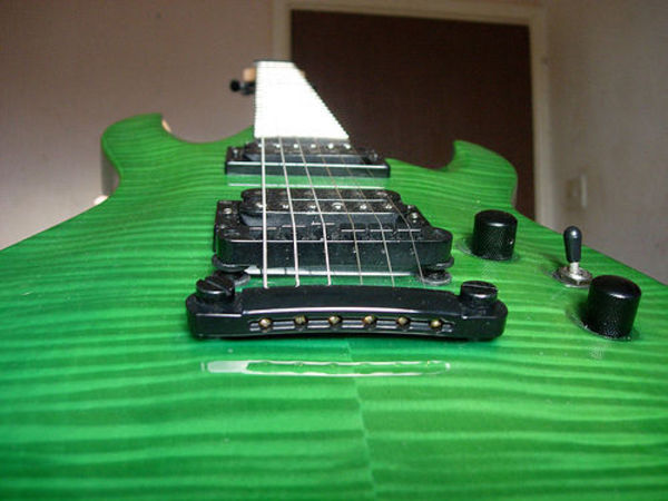 Guitar Green