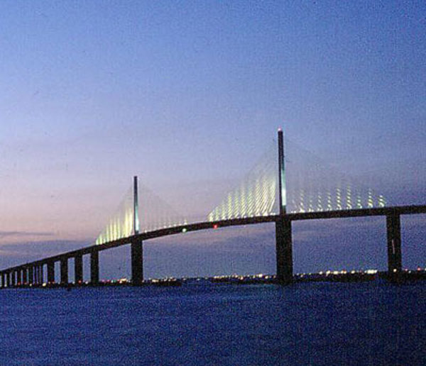 sunshine skyway bridge disaster. +of+sunshine+skyway+ridge